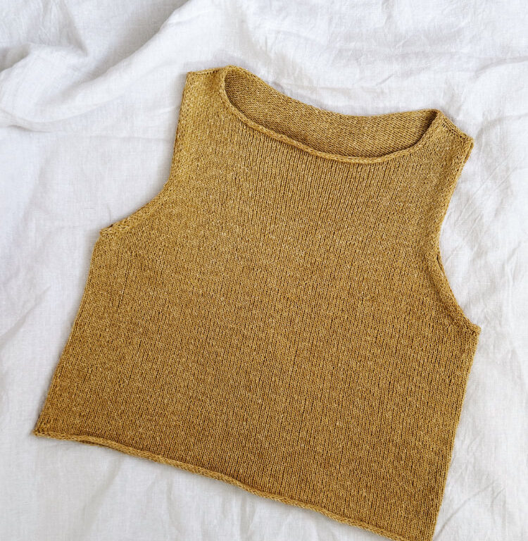 Uukii Top von rosa p. – gestricktes Sommertop mit I-Cord-Abschlüssen, nahtlos von oben nach unten